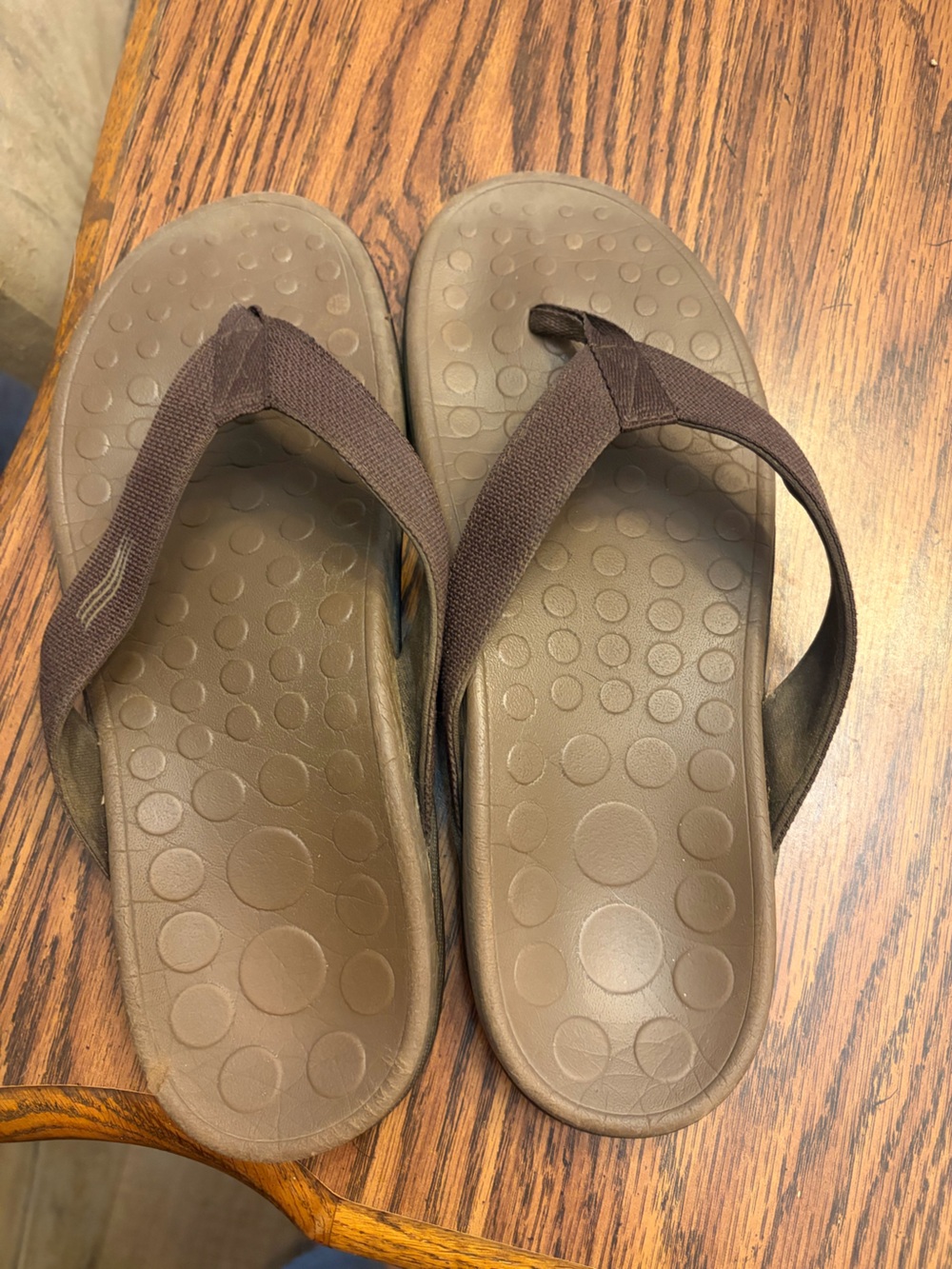 Vionic Brown Foam Flip Flop Sandals
